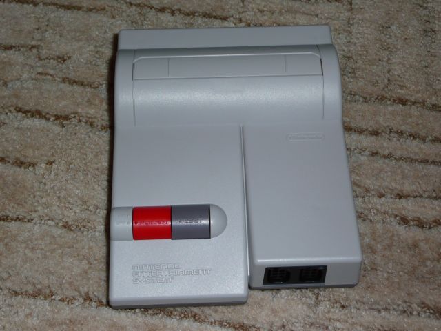 ZOOM > Nintendo NES NES-101 Top Loader